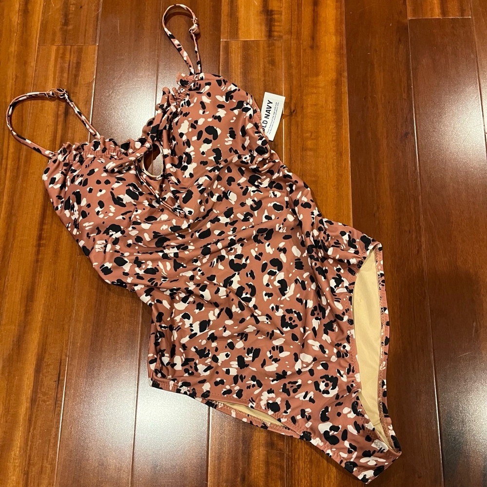 New NWT Old Navy Leopard Swimsuit Ruched Tie Front One Piece Style Size Small